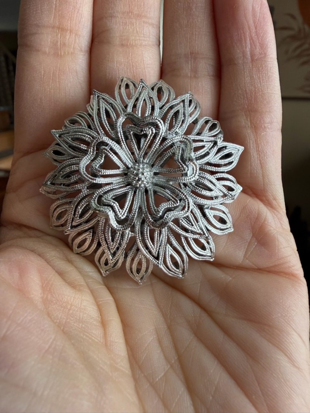 Vintage Lisner DD5 Poppy Flower Brooch, Art Deco Style